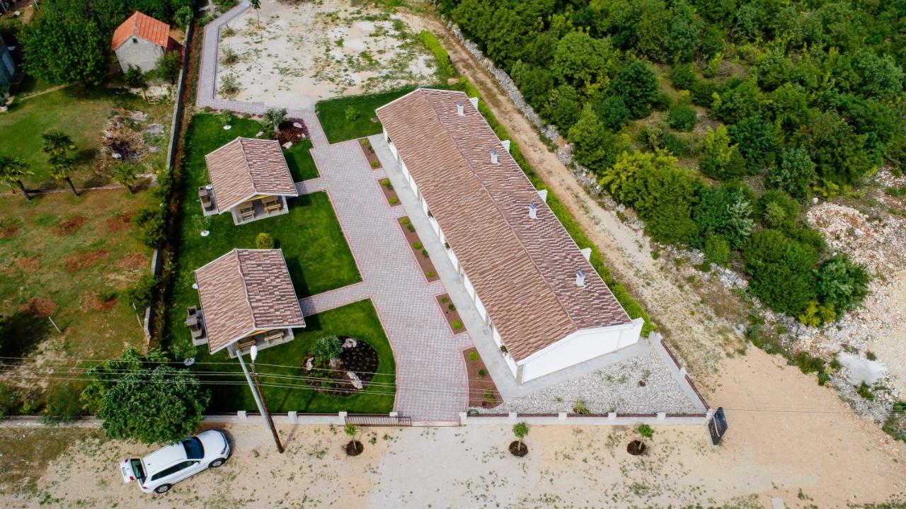 Apartments Slapovi Studenci ภายนอก รูปภาพ