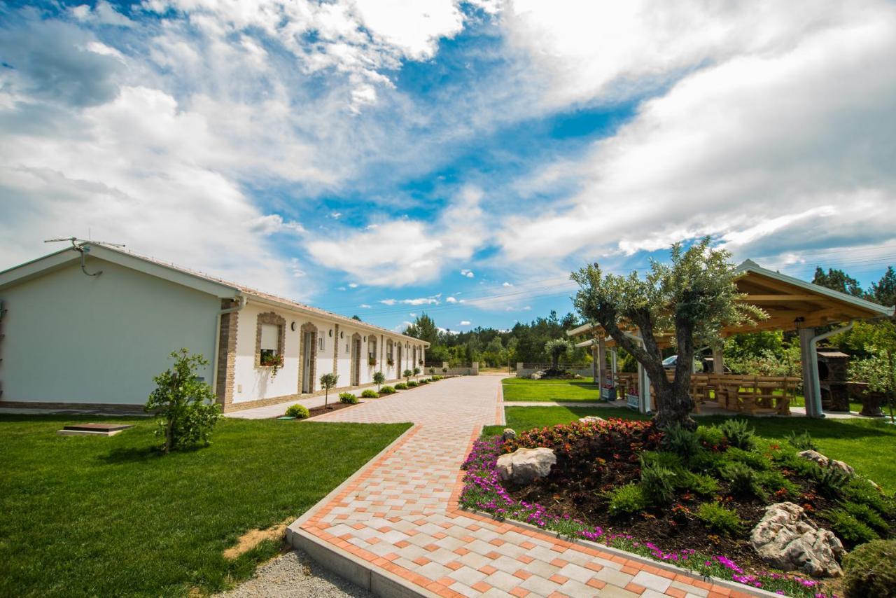 Apartments Slapovi Studenci ภายนอก รูปภาพ